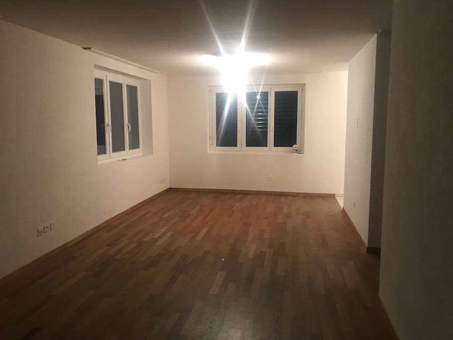(Sofa und Esstisch fehlen auf dem Bild)