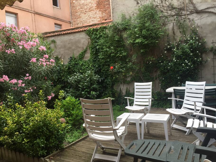 La terrasse et le jardin