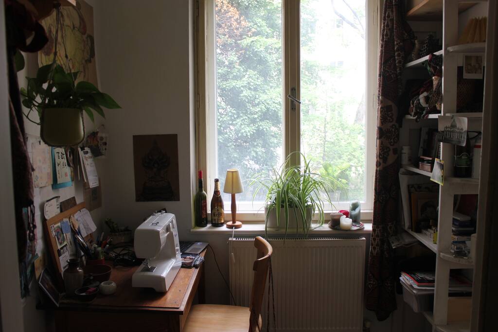 Schlafzimmer 1