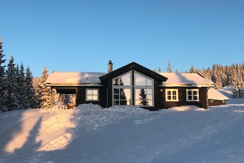 Newer modern cottage in Nordseter
