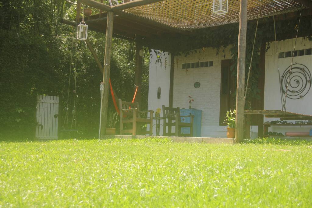 Frente da casa e passagem exclusiva para cachoeira!