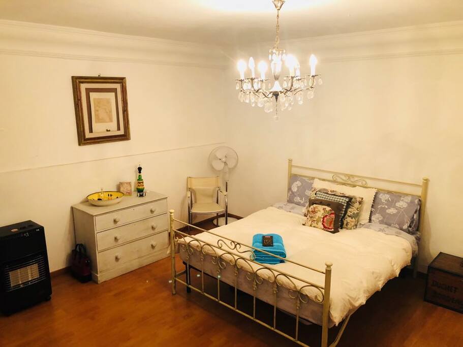 Bedroom 1 (en-suite)