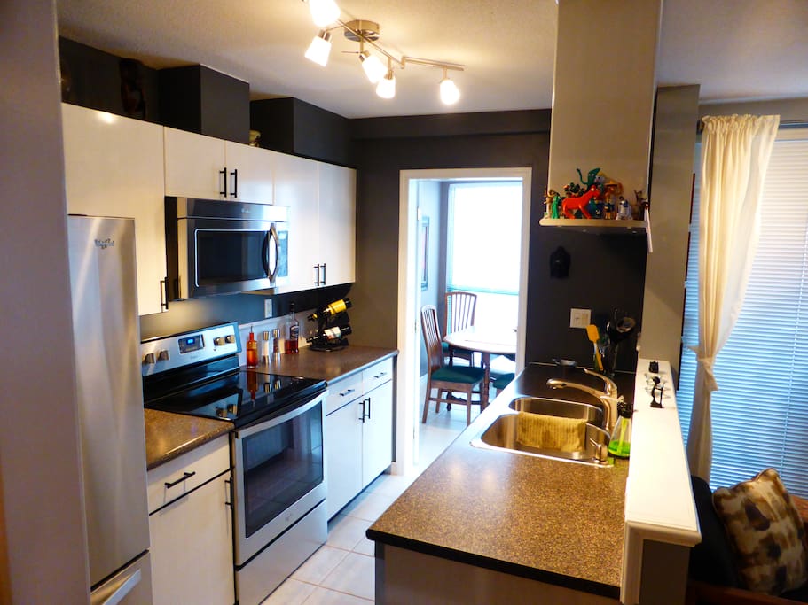 Kitchen and Solarium entry