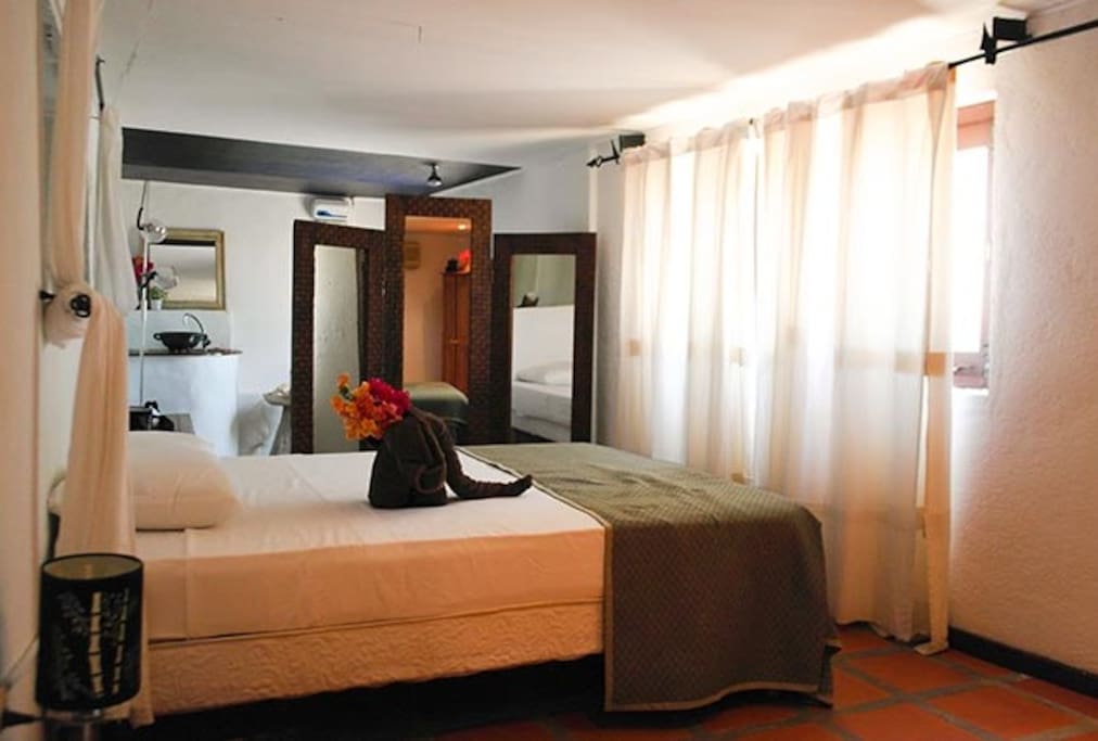 The room comes with beautiful views, AC, a private terrace and ensuite bathroom