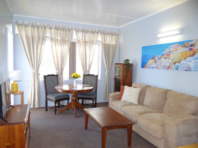 FILL HOME ON HOLIDAY APARTMENT IN GARDEN COURT