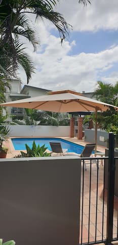 Netflix & Pool - Apartment in Spring Hill