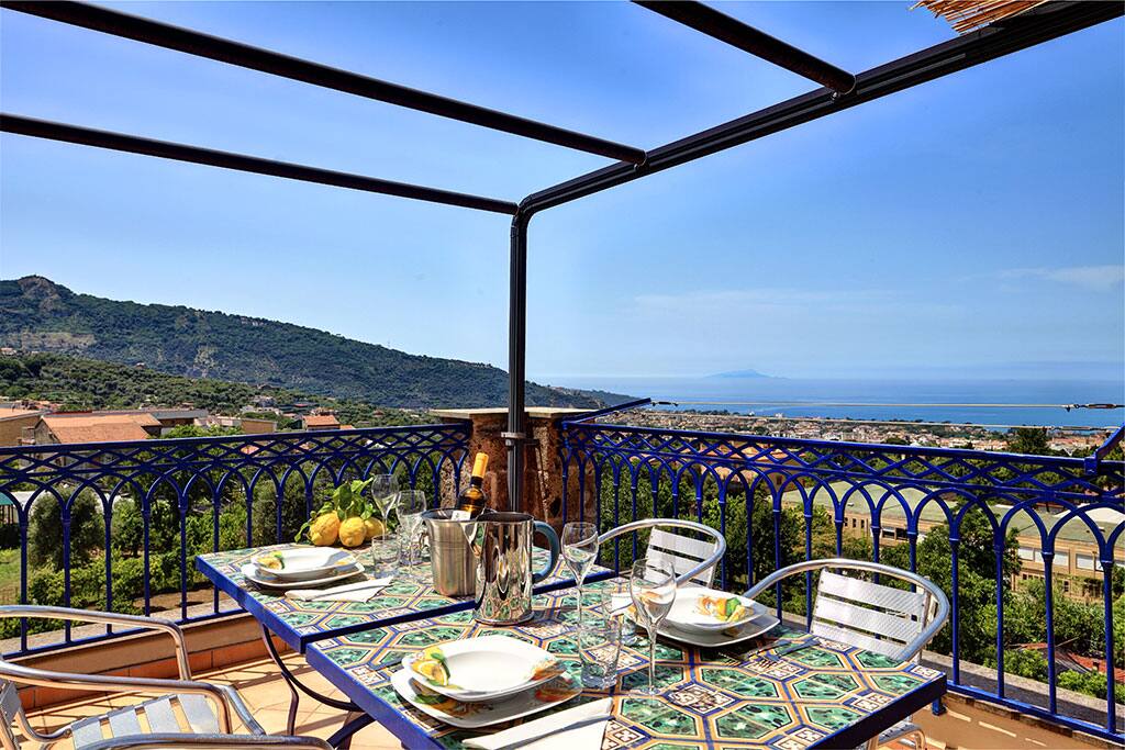 deckchairs and amazing panoramic views of the Gulf of Sorrento