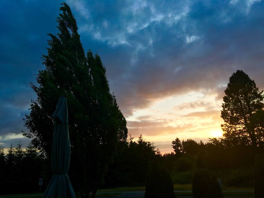 Gorgeous sunsets as we are on the hill!