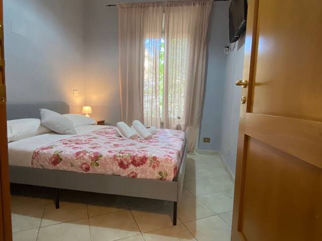 Roma Eternal gallery image 3