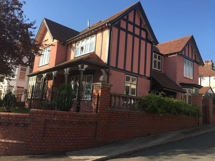 Stylish Double Room in Uplands, Swansea (SA2). Houses for Rent in