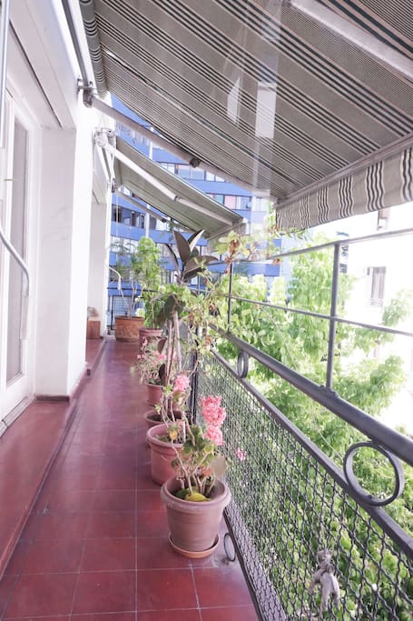 balcón a patio interior