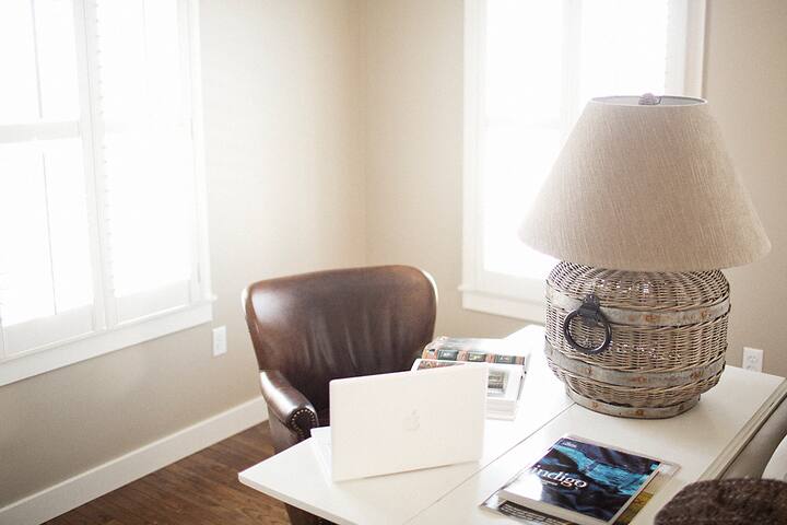 Crown Jewel Watch Hill Village gallery image 4