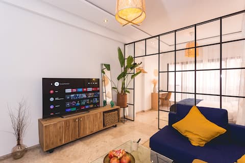 Stylish Studio(WiFi, Netflix, Pool, AC, Nespresso)