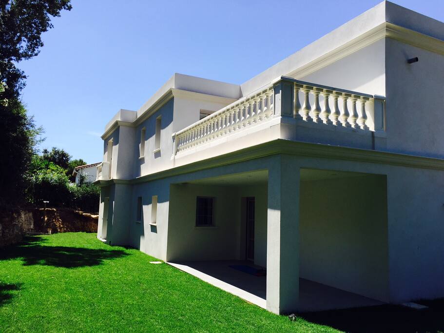 Wonderful flat garden to play, relax and enjoy the cool shadow of the house at hot summer days