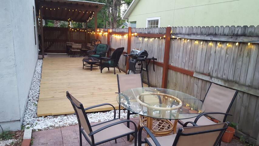 Private Room B - near Historic Downtown District