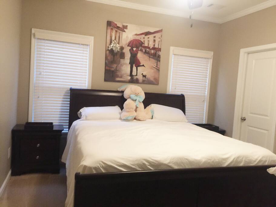 Guest bedroom