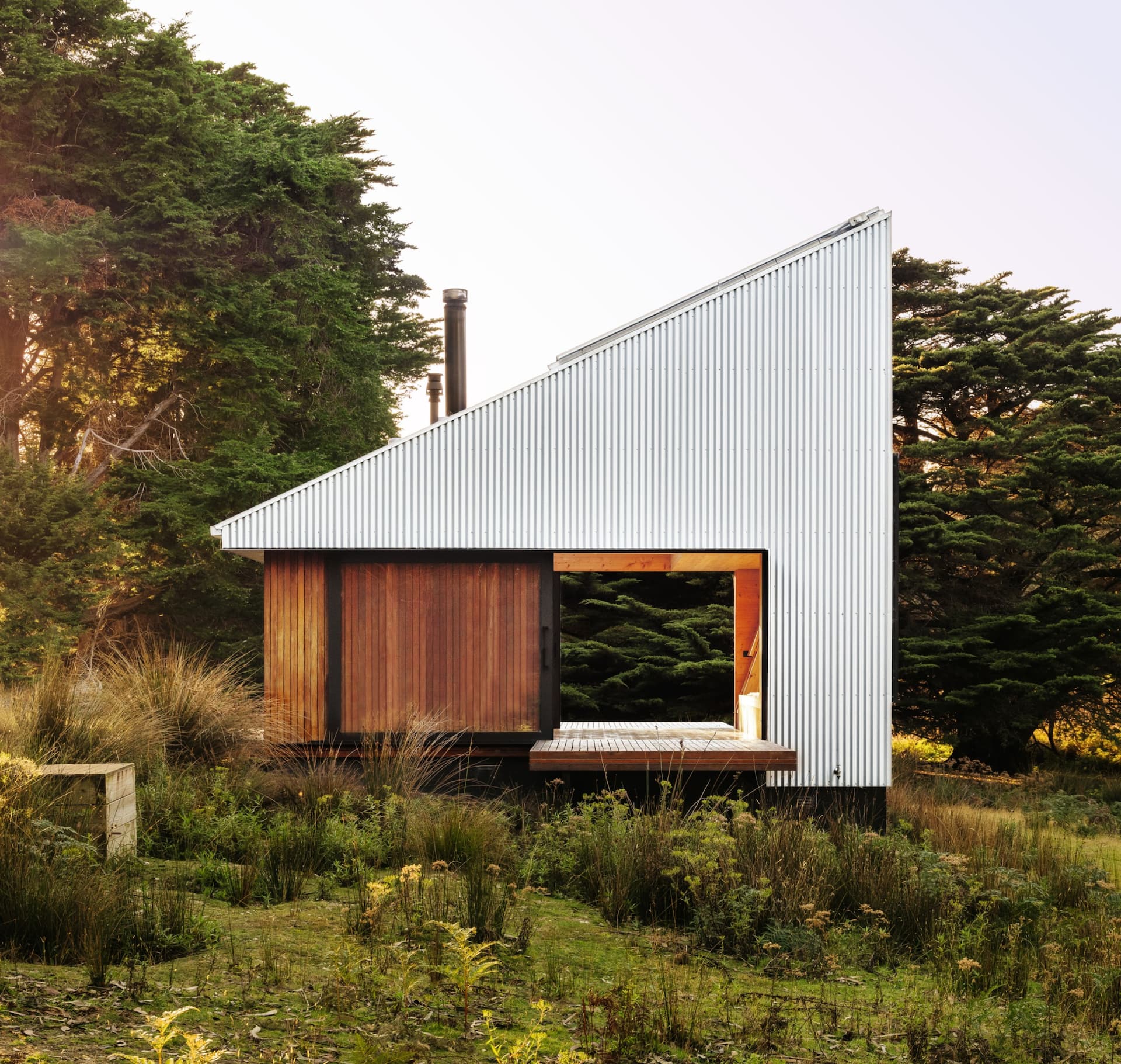 Construire une Cabane : Créer un Refuge Magique dans votre Jardin