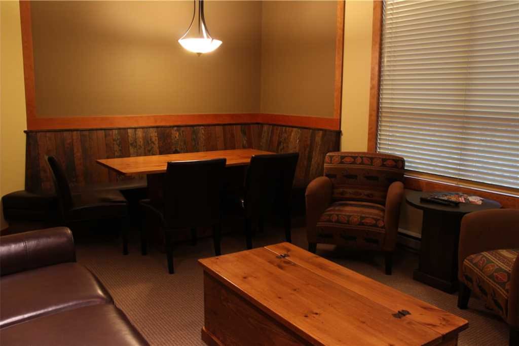 T617 Living Room 3