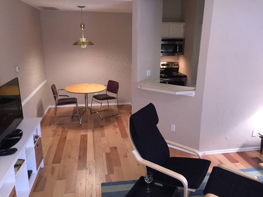 BREAKFAST NOOK, HARDWOOD FLOORS