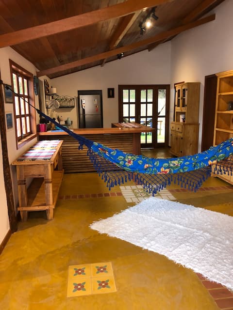 Successful Airbnb property: House in Praça neighborhood + 2 minutes from the beach | Air conditioning and barbecue area in Prado