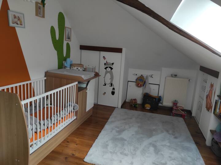 Спалня 4 с детско легло 