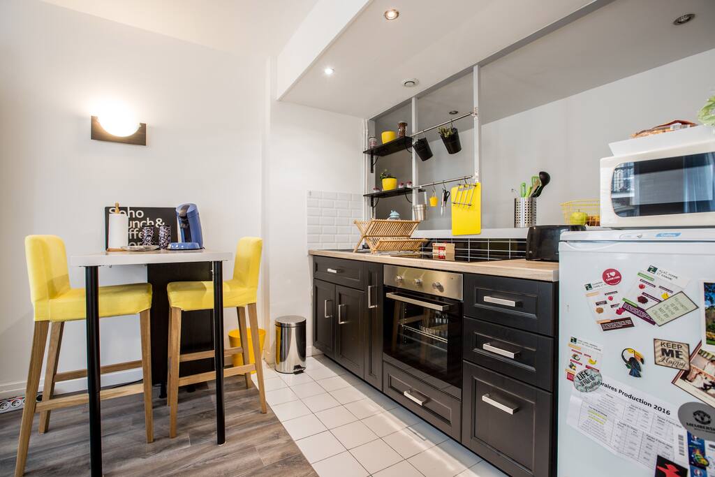 Cuisine ouverte et coin café