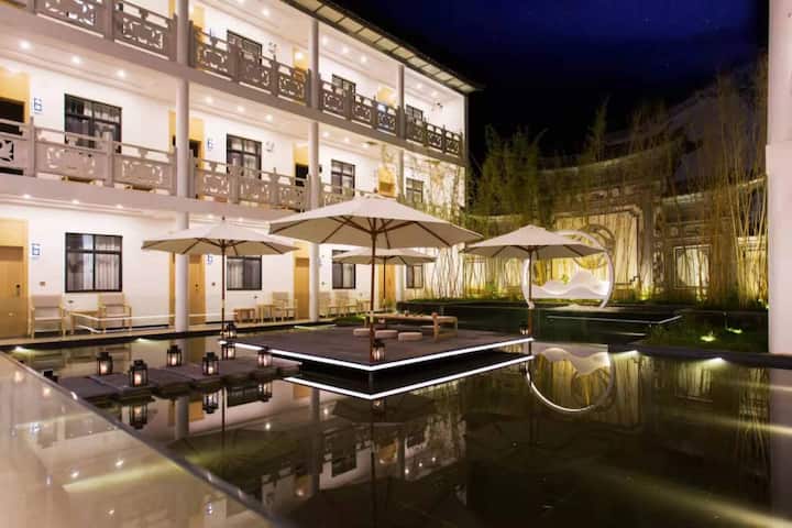 古城/云溪大床/两晚免费接站接机晚点停车