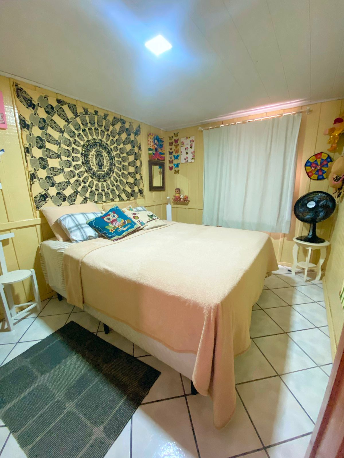 Dormitorio 1, delantero