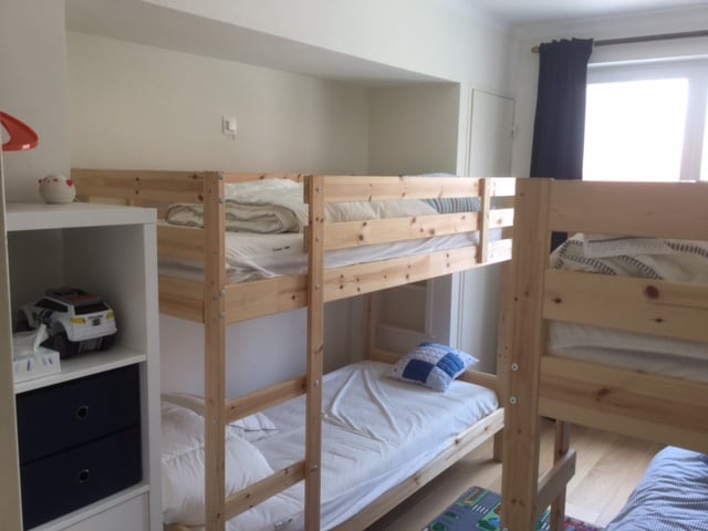 Chambre enfants avec lavabo