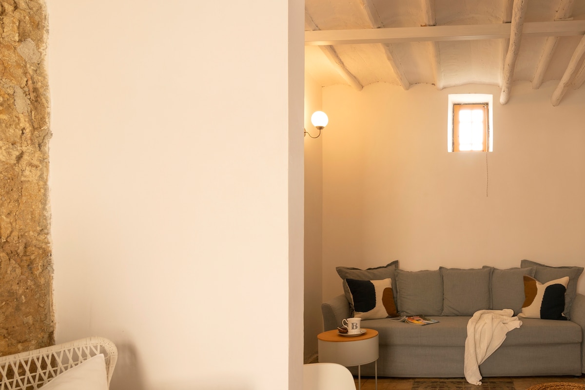 Popular Airbnb listing: Countryside Excape - Luxury Sicilian Loft & Pool in Partinico