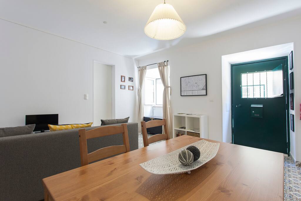 Spacious living room
