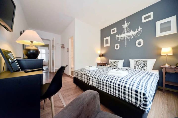 Airbnb Winsviertel Bezirk Pankow Vacation Rentals Places To Stay Berlin Germany