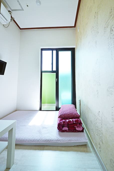 Single B - single bed