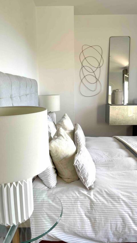Stylish GOLF HOUSE suite in Pamplona