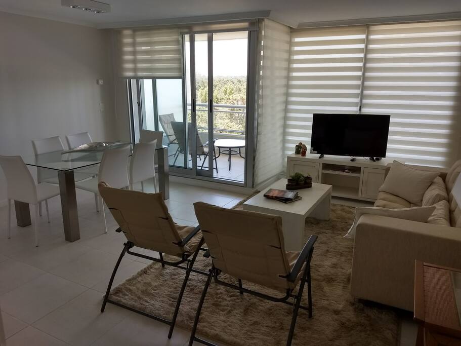 Living, comedor y terraza
