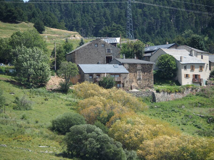 Vista frontal de la casa.