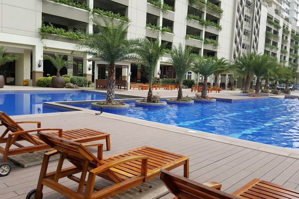 Lap Pool, Kiddie Pool, Pool Deck