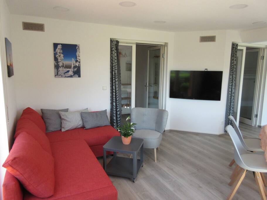 Wohnzimmer, Blickrichtung Schlafzimmer 2 & 3