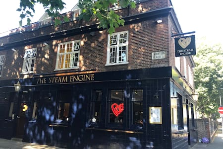 PubLove @ The Steam Engine