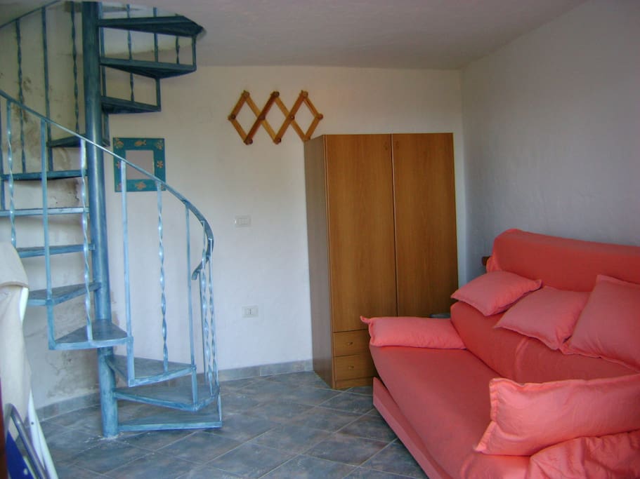 Camera con divano letto