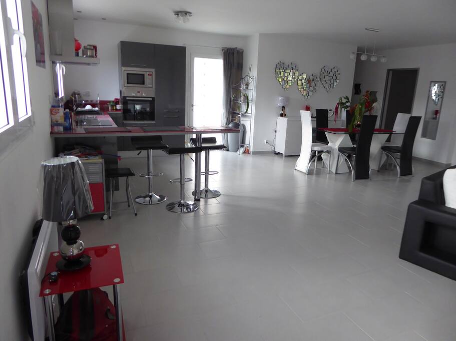 Grande pièce à vivre de 52 m²