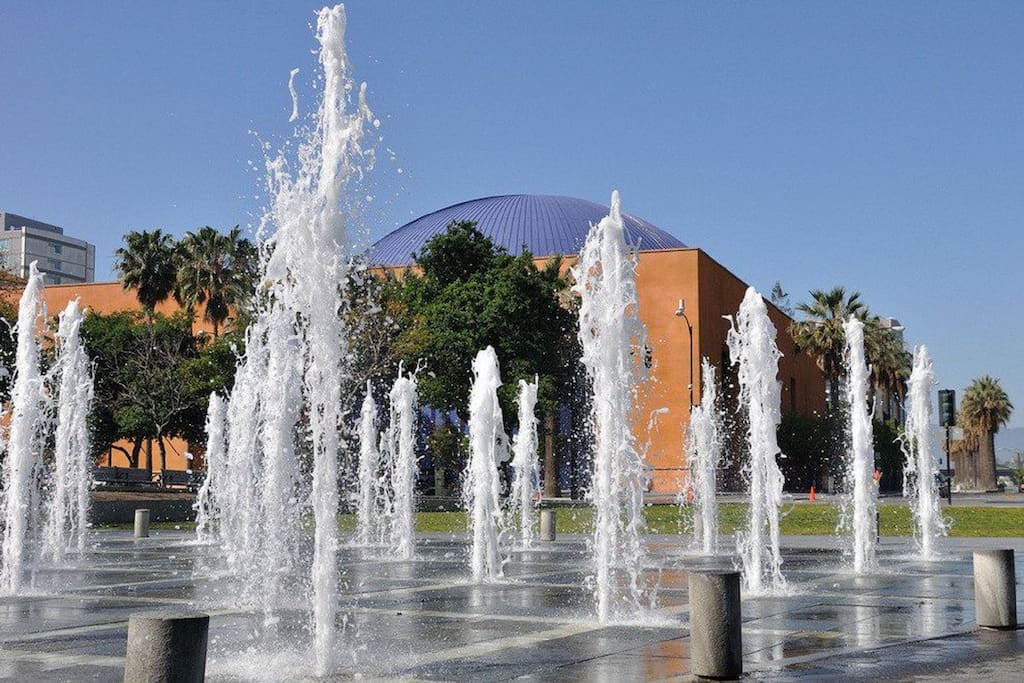 This is a park on more than two acres in downtown San Jose, California. It is a popular place to hang out as it is located near museums, food festival, open performances. A stroll through the park is complemented by beautiful water fountains, flower beds, and even an open-air theatre