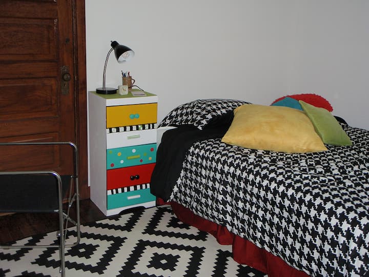 חדר שינה קדמי כיפי ומגניב