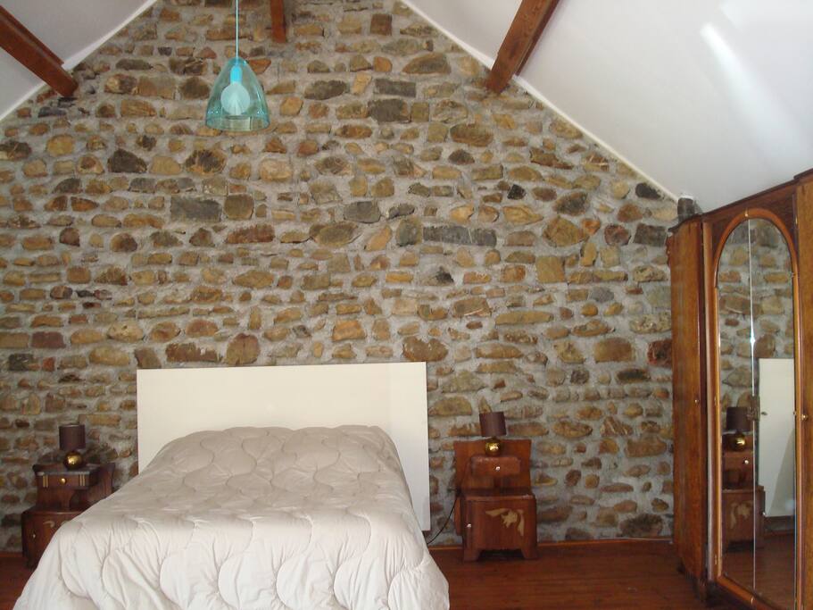 Une chambre...