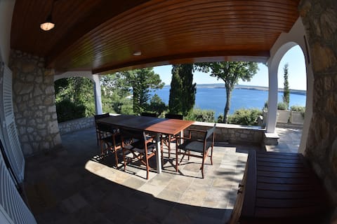 Seascape 2 - beautiful home with stunning view