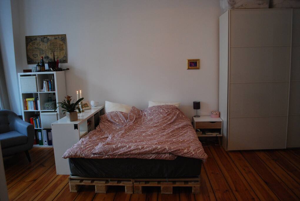 bedroom with comfy kingsize bed (1,60x2,00m)