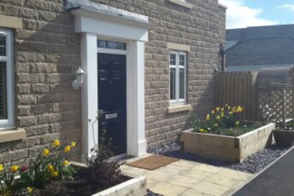 Front Entrance Mill Way