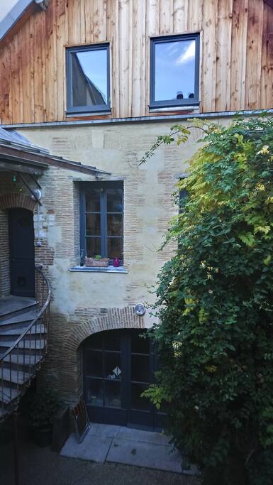 façade arrière sur cour vue depuis le studio