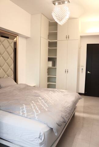 Luxury 2 BRs QSquare Taipei Main Station (3 people gallery image 5