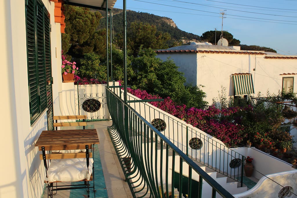 Terrazzo panoramico attrezzato